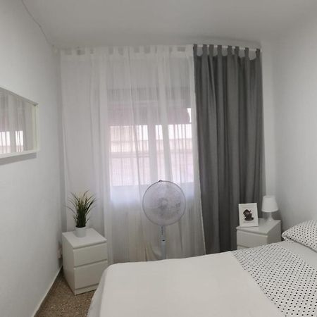 Apartment For 6 People. Valence Extérieur photo